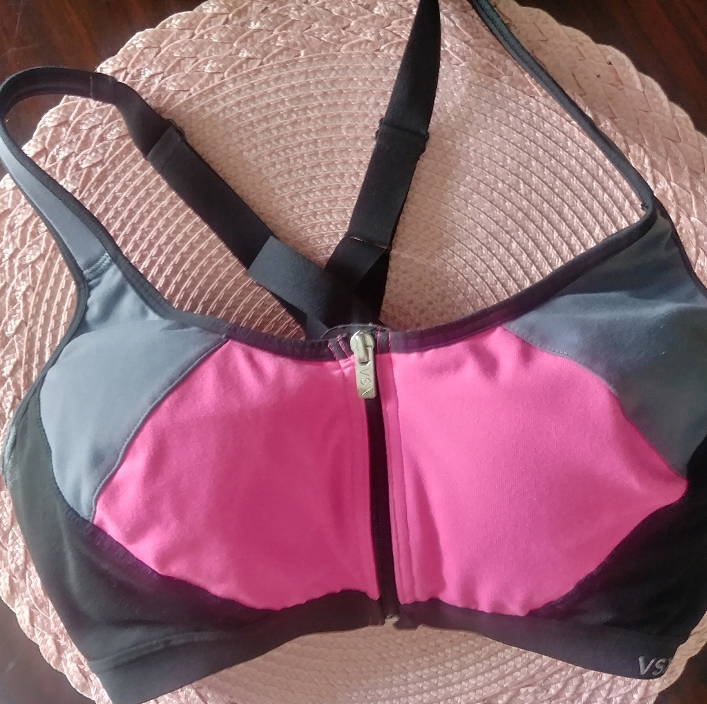 Sports bra